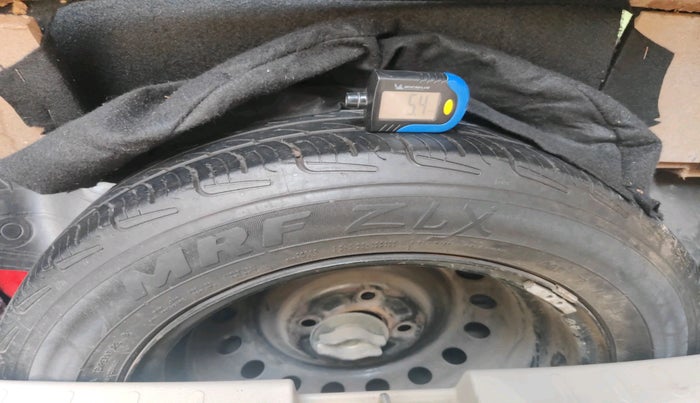 2017 Maruti Celerio VXI CNG, CNG, Manual, 58,034 km, tyre