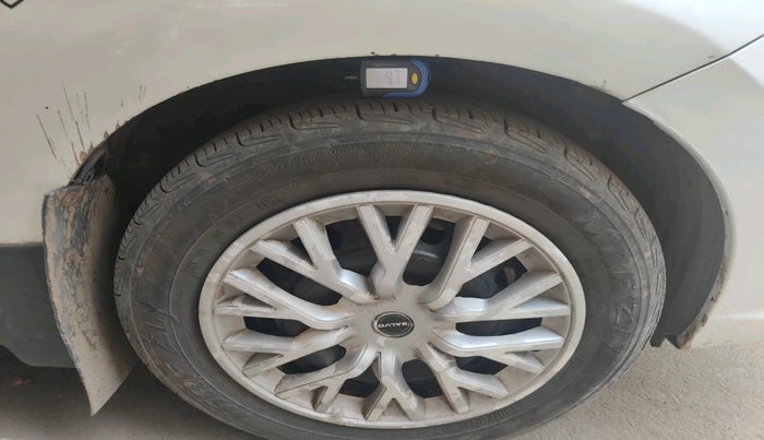 2017 Maruti Celerio VXI CNG, CNG, Manual, 58,034 km, tyre