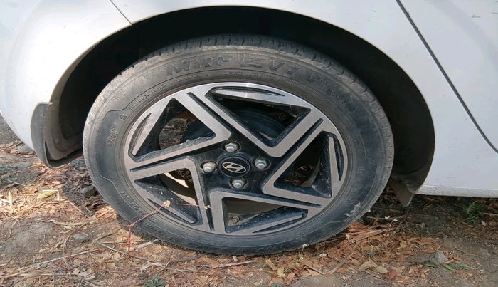 2023 Hyundai GRAND I10 NIOS ASTA AMT 1.2 KAPPA VTVT, Petrol, Automatic, 25,204 km, tyre