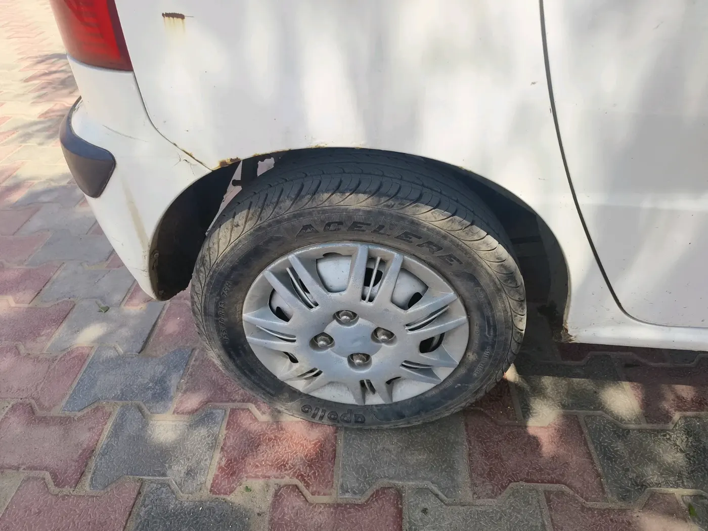 2014 Hyundai Santro Xing GL PLUS, Petrol, Manual, 72,320 km, tyre