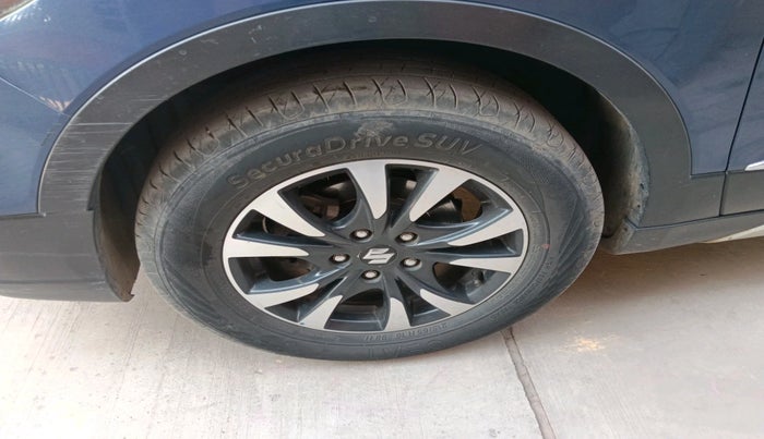 2017 Maruti S Cross ALPHA 1.3, Diesel, Manual, 1,98,916 km, tyre