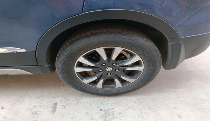 2017 Maruti S Cross ALPHA 1.3, Diesel, Manual, 1,98,916 km, tyre