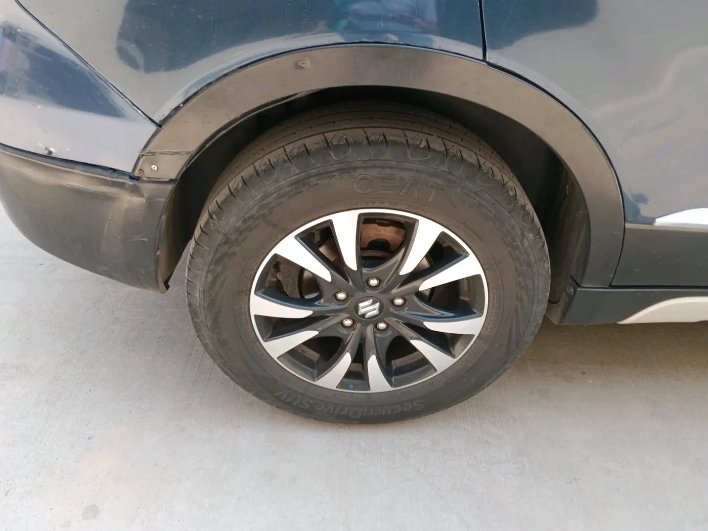 2017 Maruti S Cross ALPHA 1.3, Diesel, Manual, 1,98,916 km, tyre