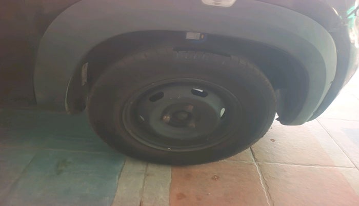 2015 Renault Kwid RXT 0.8, Petrol, Manual, 87,739 km, tyre