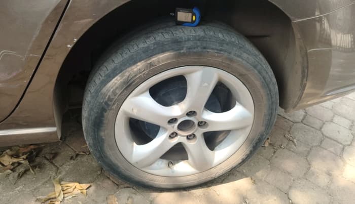 2014 Volkswagen Vento COMFORTLINE DIESEL 1.5, Diesel, Manual, 1,66,348 km, tyre