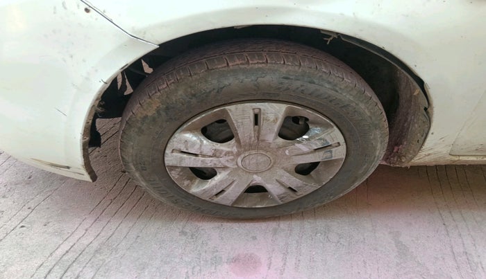 2013 Renault Scala RXE DIESEL, Diesel, Manual, 1,05,950 km, tyre