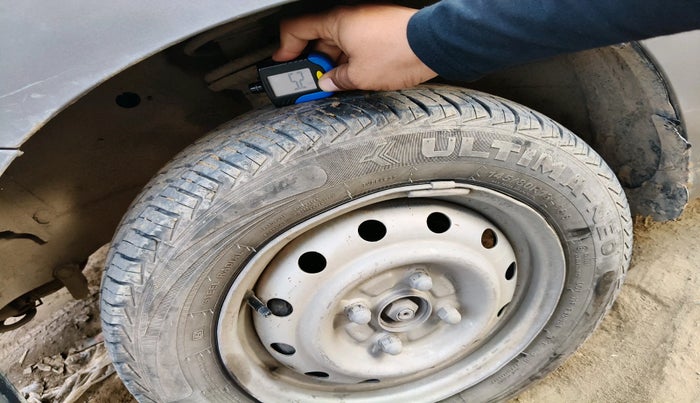 2013 Maruti Wagon R 1.0 LXI CNG, CNG, Manual, 1,19,831 km, tyre