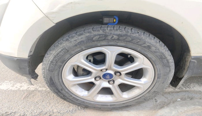 2021 Ford Ecosport TITANIUM 1.5L DIESEL, Diesel, Manual, 1,02,023 km, tyre