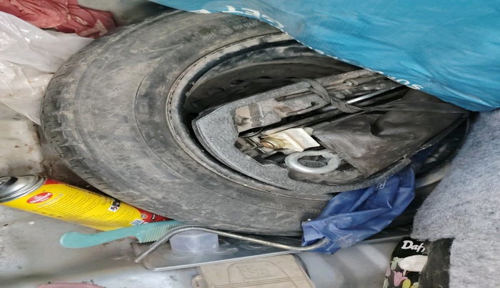 2012 Honda City 1.5L I-VTEC V MT, CNG, Manual, 56,767 km, tyre