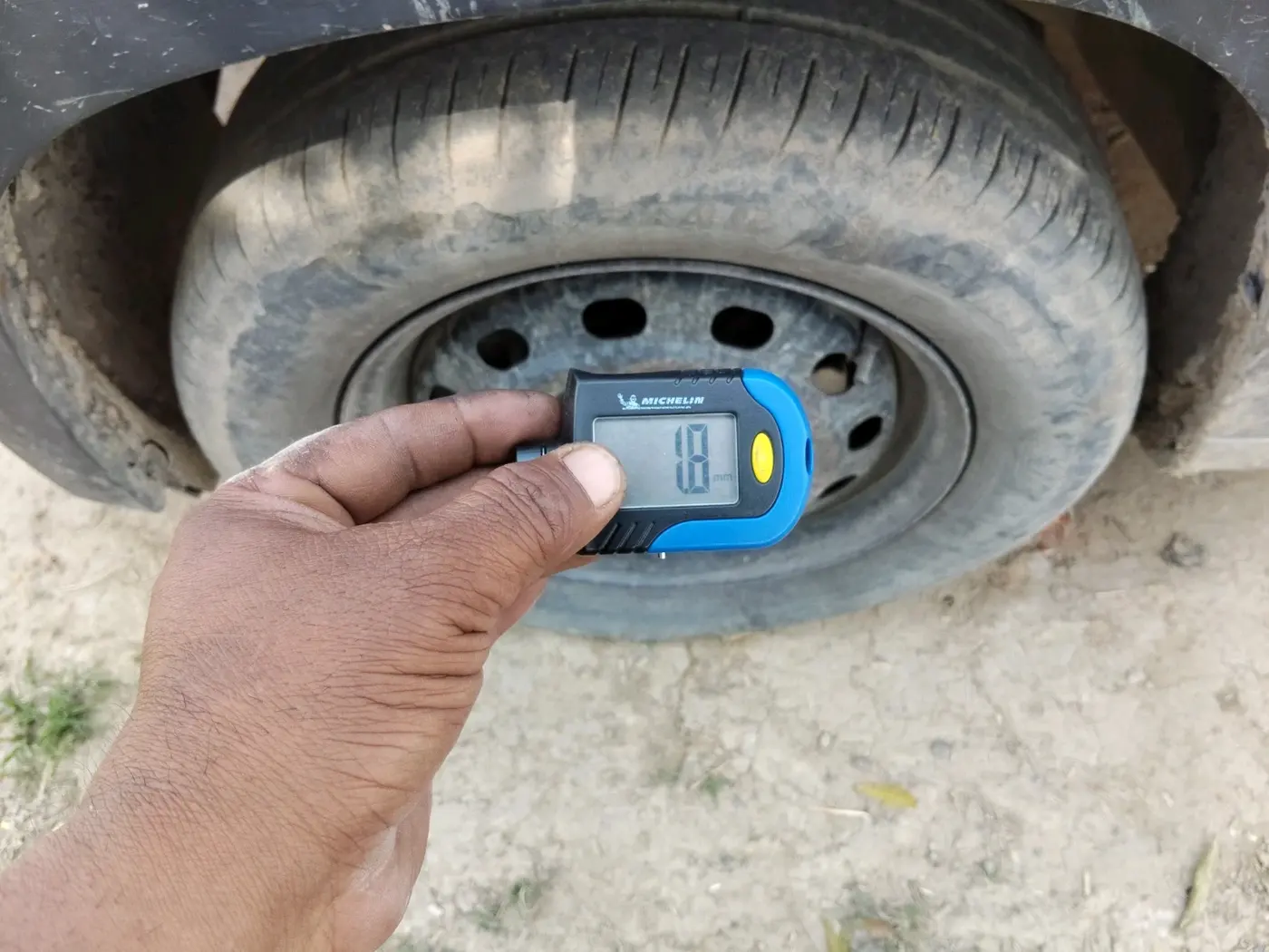 2018 Mahindra KUV 100 NXT K4+ D 6 STR, Diesel, Manual, 1,60,424 km, tyre