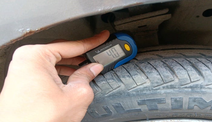 2017 Maruti Wagon R 1.0 LXI CNG, CNG, Manual, 98,583 km, tyre