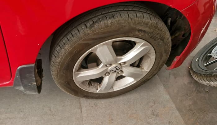 2012 Honda Jazz 1.2L I-VTEC SELECT, Petrol, Manual, 1,31,230 km, tyre