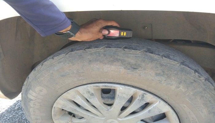 2016 Mahindra TUV300 T6 PLUS, Diesel, Manual, 1,49,447 km, tyre