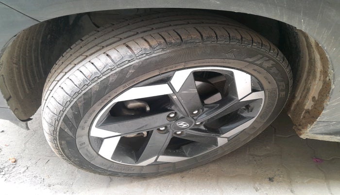 2021 Hyundai ALCAZAR 1.5 SIGNATURE (O) AT 6STR, Diesel, Automatic, 54,711 km, tyre