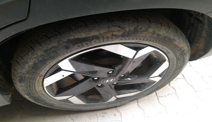 2021 Hyundai ALCAZAR 1.5 SIGNATURE (O) AT 6STR, Diesel, Automatic, 54,711 km, tyre