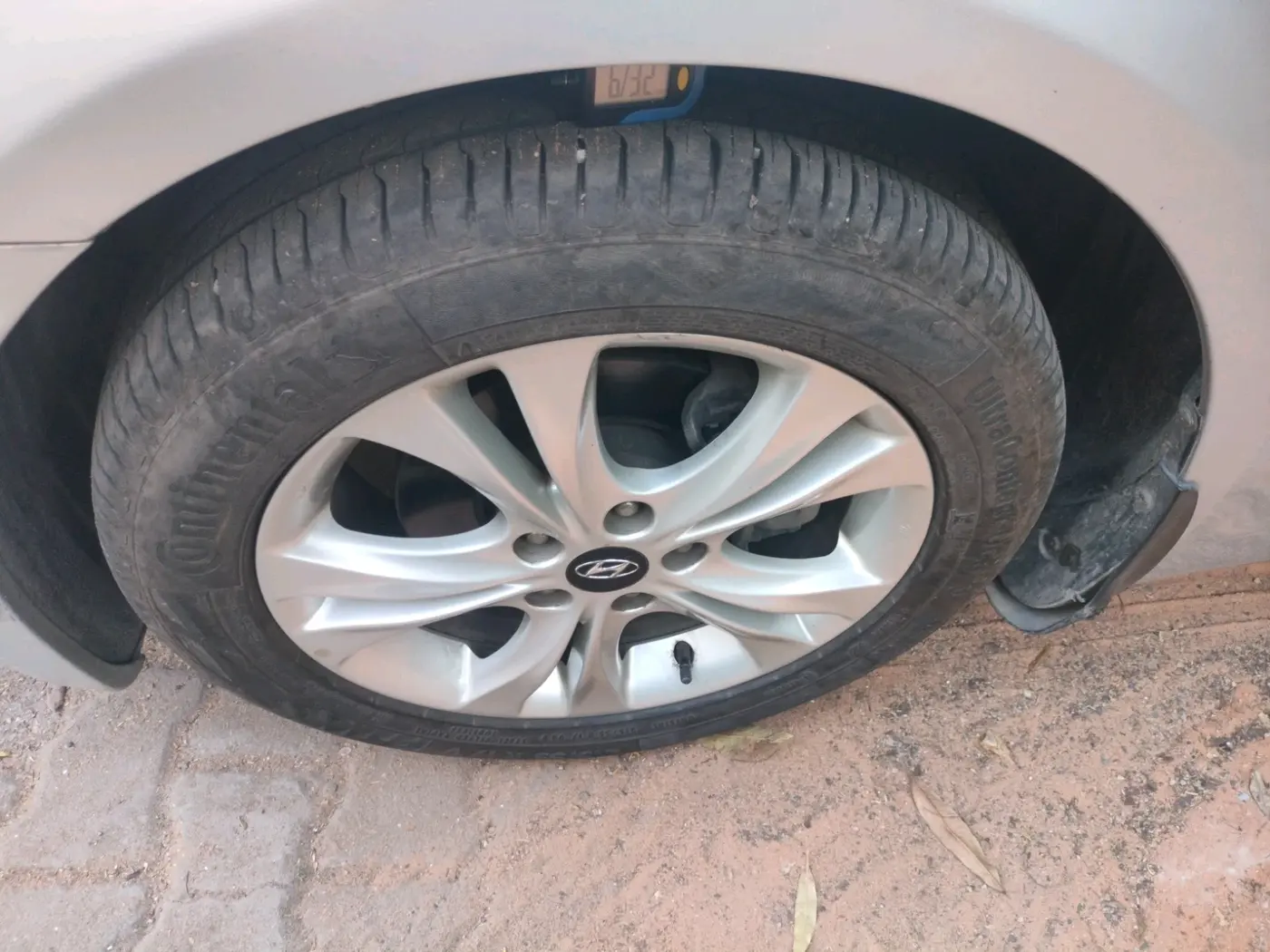 2014 Hyundai Sonata 2.4 GDI MT, Petrol, Manual, 85,649 km, tyre
