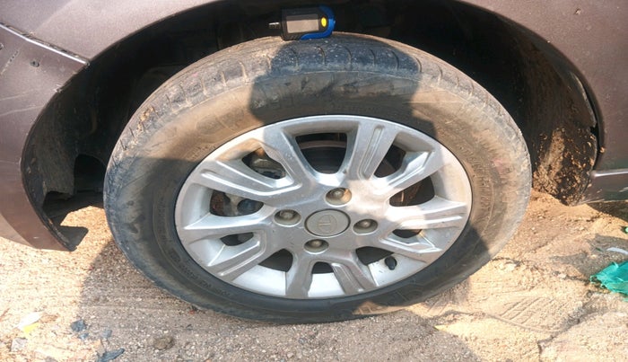 2018 Tata Tiago XZ PETROL, Petrol, Manual, 85,456 km, tyre