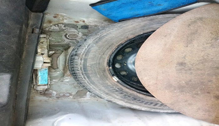 2016 Hyundai Verna 1.6 VTVT SX AT, CNG, Automatic, 60,041 km, tyre