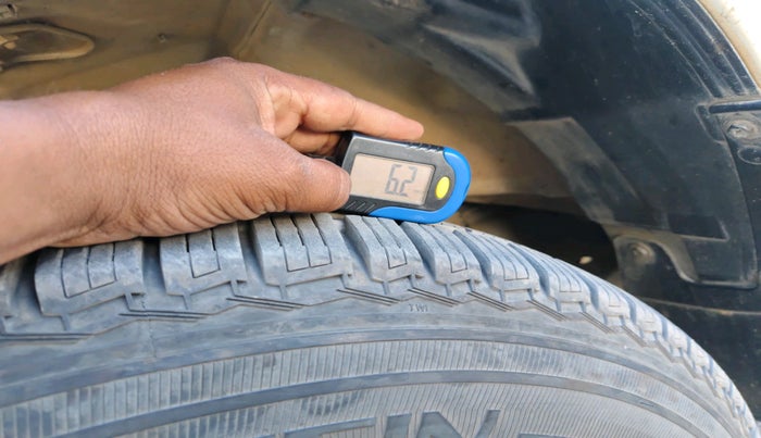 2017 ISUZU MU-X 4x4 A/T, Diesel, Automatic, 1,80,893 km, tyre