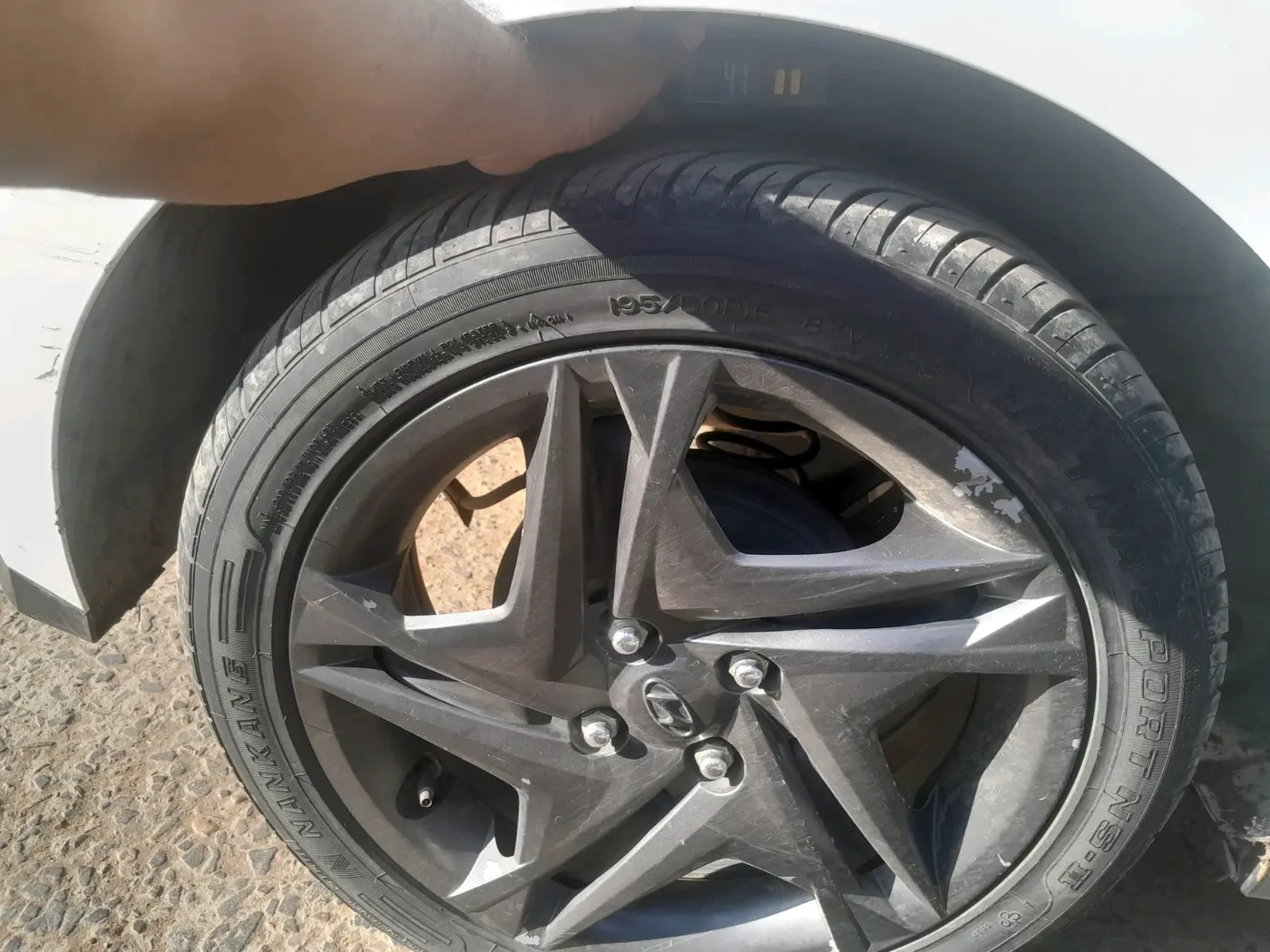 2021 Hyundai NEW I20 SPORTZ 1.2 MT, Petrol, Manual, 99,251 km, tyre
