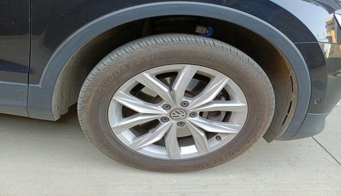 2019 Volkswagen TIGUAN ALL SPACE 2.0 TSI, Petrol, Automatic, 69,447 km, tyre