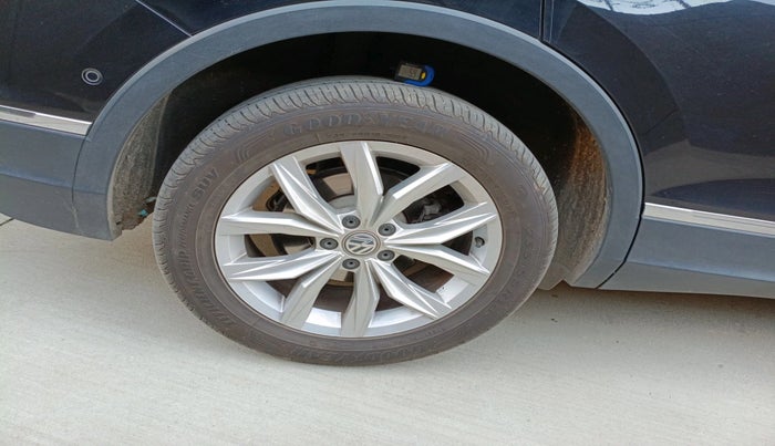 2019 Volkswagen TIGUAN ALL SPACE 2.0 TSI, Petrol, Automatic, 69,447 km, tyre