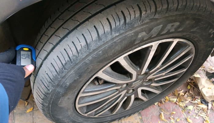 2017 Maruti Dzire ZDI PLUS AMT, Diesel, Automatic, 1,11,470 km, tyre