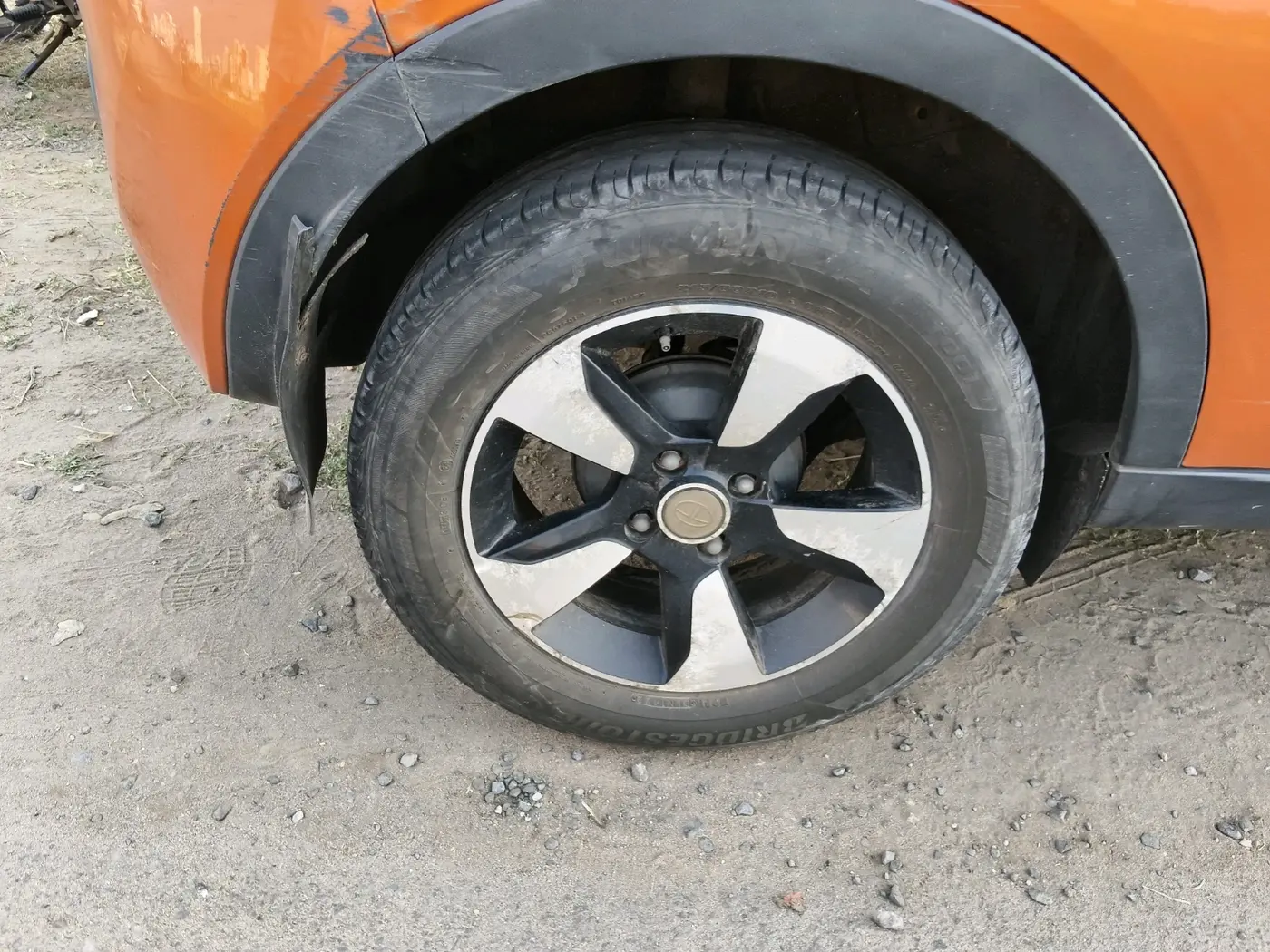 2018 Tata NEXON XZA PLUS DIESEL, Diesel, Automatic, 99,392 km, tyre