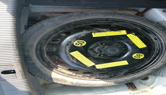 2012 Audi A6 2.0 TDI PREMIUM, Diesel, Automatic, 1,15,425 km, tyre