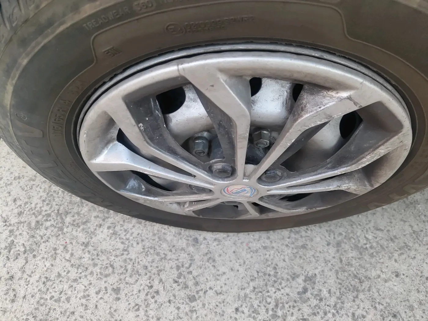 2024 Tata TIGOR XE PETROL, Petrol, Manual, 5,944 km, tyre
