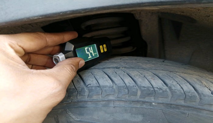 2021 Nissan MAGNITE XV PREMIUM TURBO CVT DUAL TONE, Petrol, Automatic, 17,482 km, tyre