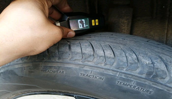 2021 Nissan MAGNITE XV PREMIUM TURBO CVT DUAL TONE, Petrol, Automatic, 17,482 km, tyre