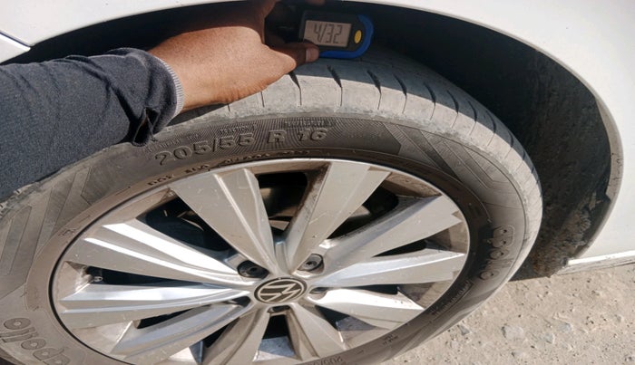 2023 Volkswagen VIRTUS HIGHLINE TSI 1.0 AT, Petrol, Automatic, 65,030 km, tyre