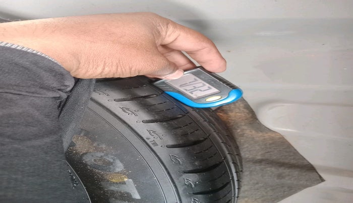 2023 Volkswagen VIRTUS HIGHLINE TSI 1.0 AT, Petrol, Automatic, 65,030 km, tyre