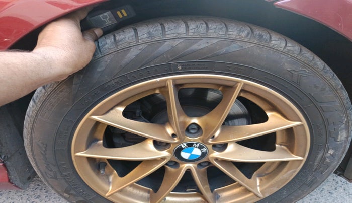 2012 BMW 3 Series 320i, Petrol, Automatic, 1,06,571 km, tyre