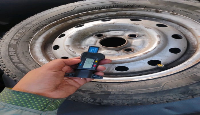 2015 Maruti Wagon R 1.0 LXI CNG, CNG, Manual, 1,66,132 km, tyre