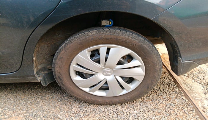 2024 Honda Amaze 1.2L I-VTEC S CVT, Petrol, Automatic, 20,935 km, tyre