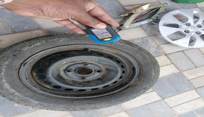 2016 Hyundai Xcent S 1.2 SPECIAL EDITION, Petrol, Manual, 60,062 km, tyre