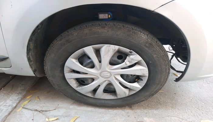 2018 Maruti Dzire VXI, Petrol, Manual, 1,24,044 km, tyre