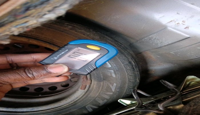 2014 Honda Brio S MT, Petrol, Manual, 70,242 km, tyre