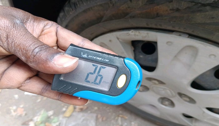 2014 Honda Brio S MT, Petrol, Manual, 70,242 km, tyre