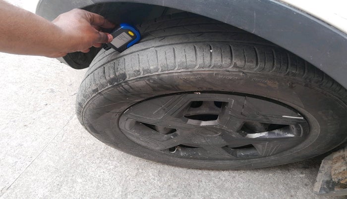 2019 Tata NEXON XMA PETROL, CNG, Automatic, 66,078 km, tyre