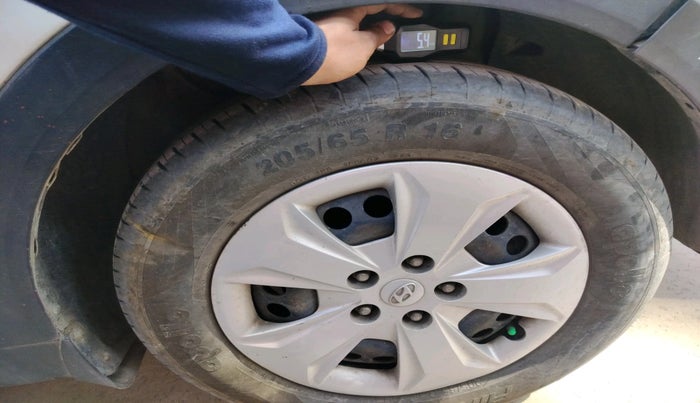 2015 Hyundai Creta BASE 1.6 PETROL, Petrol, Manual, 84,811 km, tyre