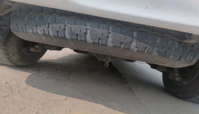 2015 Toyota Fortuner 3.0 4X2 MT, Diesel, Manual, 2,13,553 km, tyre