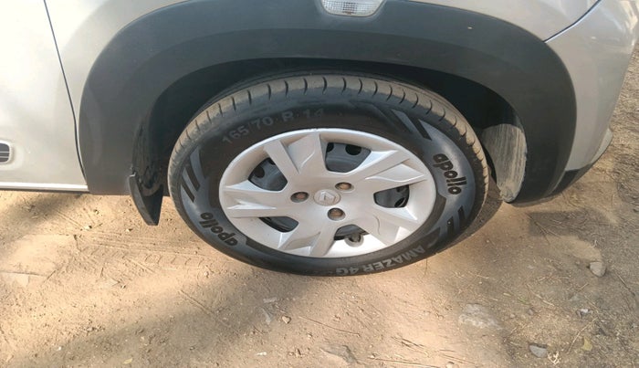 2021 Renault Kwid RXT 1.0 (O), Petrol, Manual, 1,54,609 km, tyre