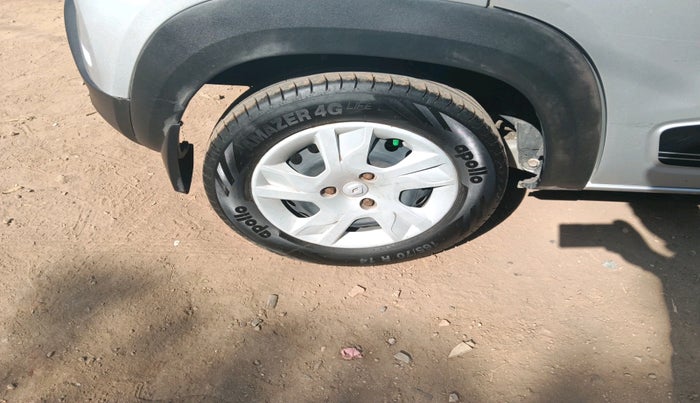 2021 Renault Kwid RXT 1.0 (O), Petrol, Manual, 1,54,609 km, tyre