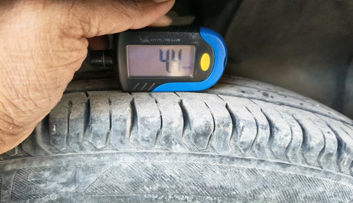 2020 Tata ALTROZ XE PETROL, Petrol, Manual, 33,346 km, tyre