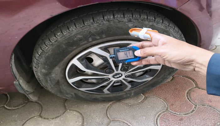 2013 Hyundai i10 MAGNA 1.1, Petrol, Manual, 52,911 km, tyre