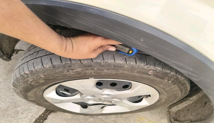 2023 Mahindra XUV300 W6 1.5 Diesel, Diesel, Manual, 78,196 km, tyre