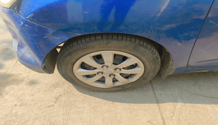 2011 Hyundai Eon MAGNA, Petrol, Manual, 20,636 km, tyre